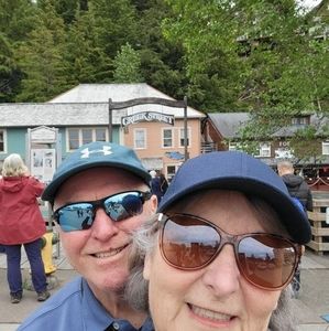 Meet your Posher, Deb